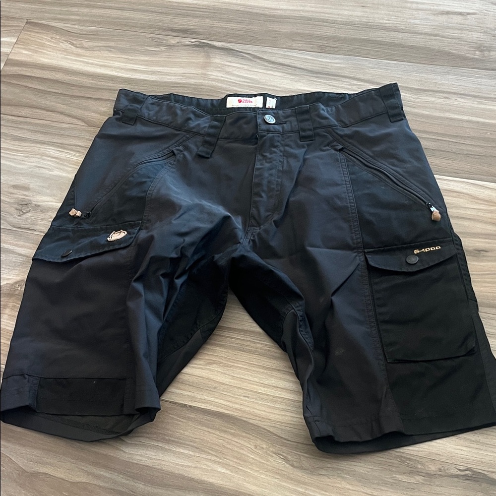 Fjallraven Black Cargo Men's Shorts